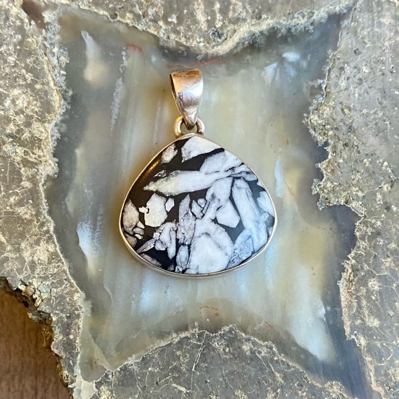 Genuine Rare Chrysanthemum Gemstone, 925 Sterling Silver Pendant - Picture 15 of 15